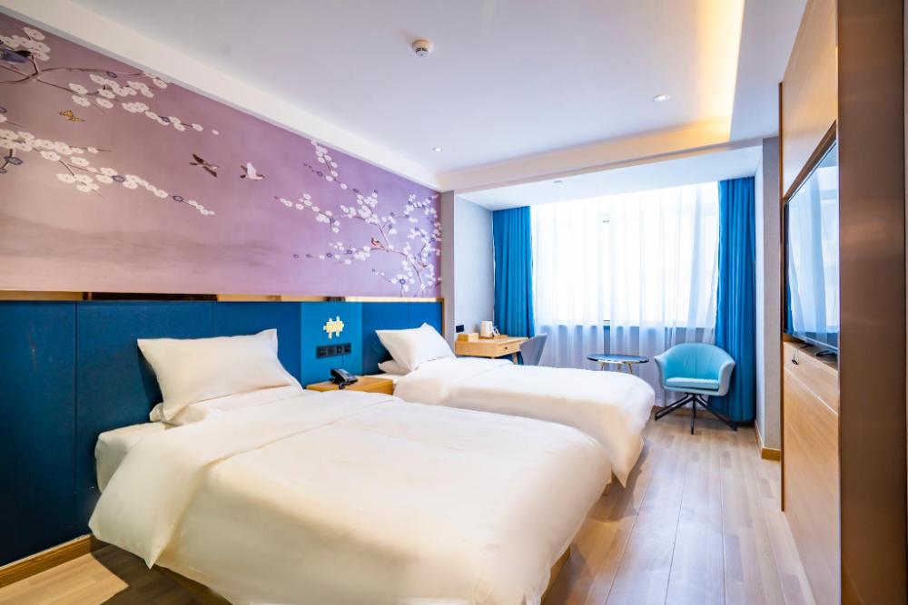 starway hotel urumqi guangming road times square