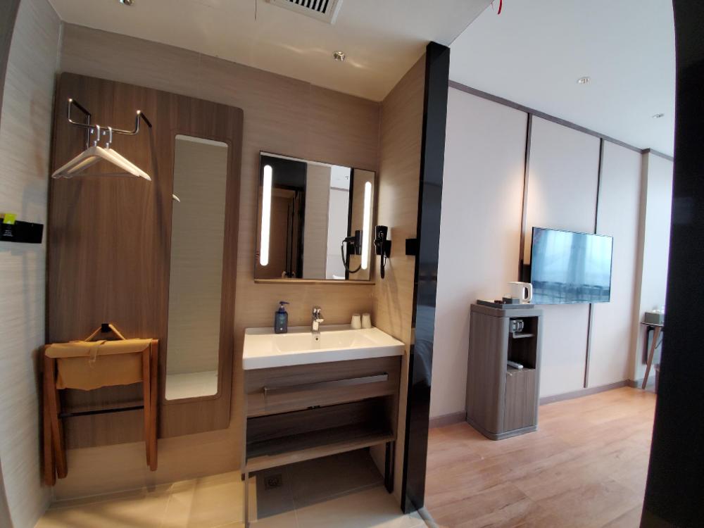 hanting hotel haiyan wuyue plaza