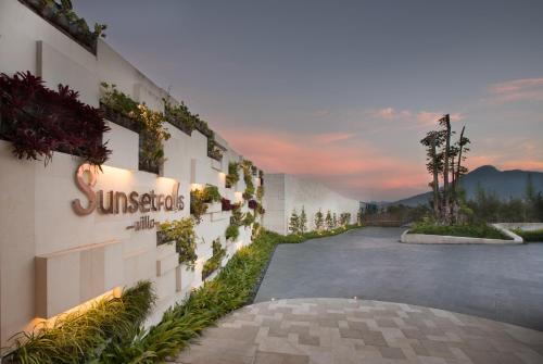 sunsetfalls gardens and resort