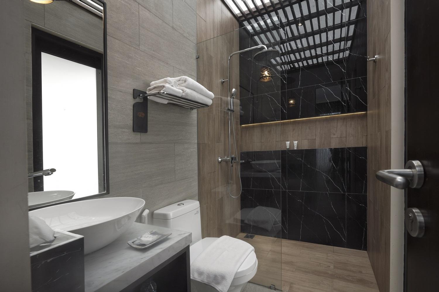 sunsetfalls gardens and resort