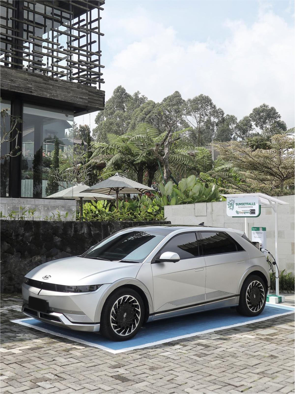 sunsetfalls gardens and resort