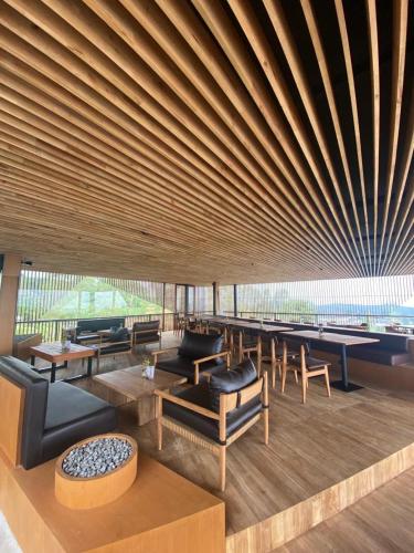 sunsetfalls gardens and resort