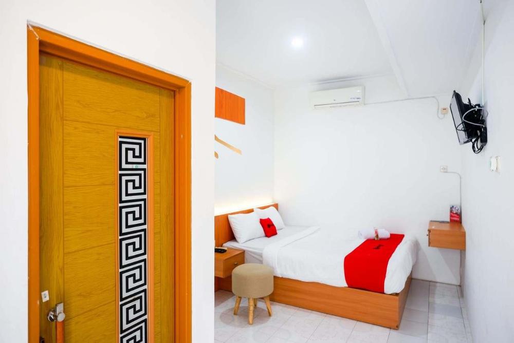 reddoorz near gor uny