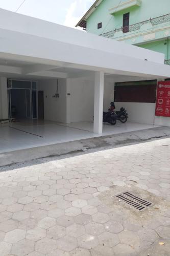 reddoorz near gor uny