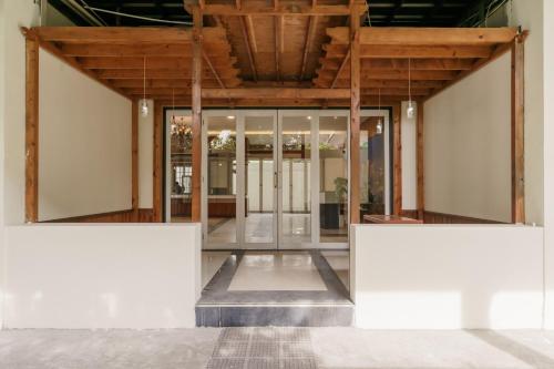 reddoorz plus pondok labu
