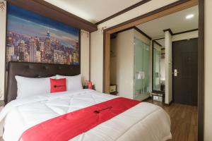 reddoorz plus pondok labu