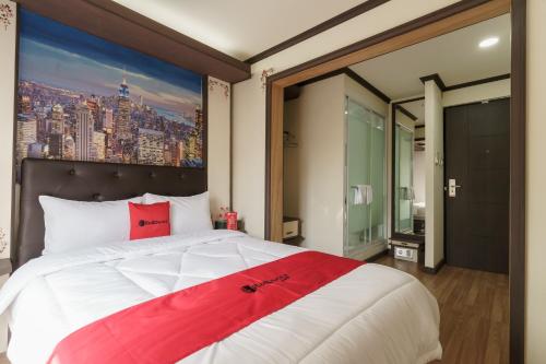 reddoorz plus pondok labu