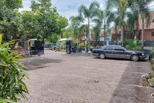 icha homestay near terminal purabaya madiun
