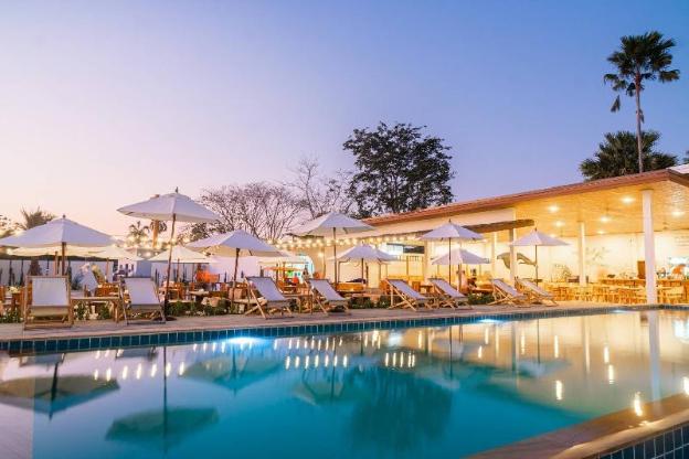 the toy beach resort