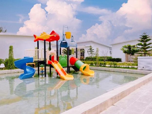 the toy beach resort