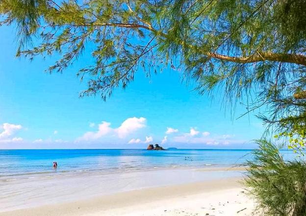 the toy beach resort