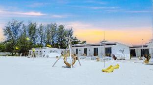 the toy beach resort