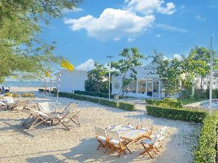 the toy beach resort