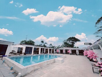 the toy beach resort