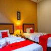 reddoorz plus near amplaz yogyakarta