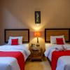 reddoorz plus near amplaz yogyakarta