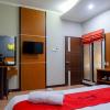 reddoorz plus near amplaz yogyakarta