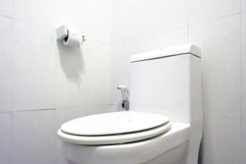 reddoorz plus near amplaz yogyakarta