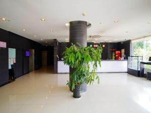 jinjiang inn hefei changjiang west road dashushan metro station