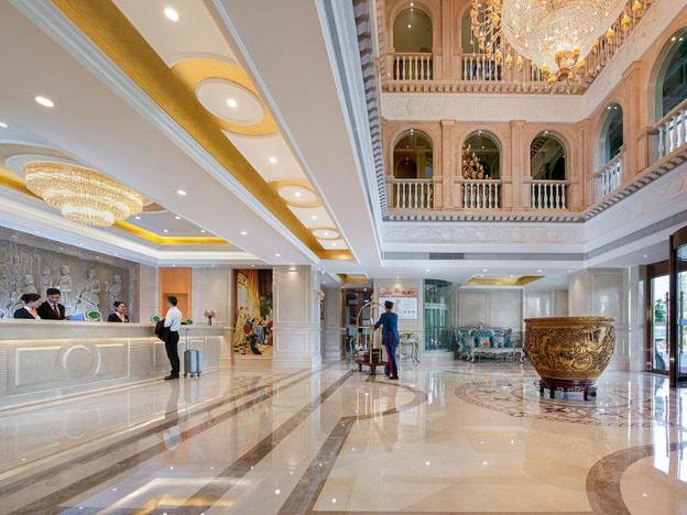 vienna hotel kunming dian lake dounan flower market jingui street metro station