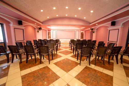 hotel kinnera comforts