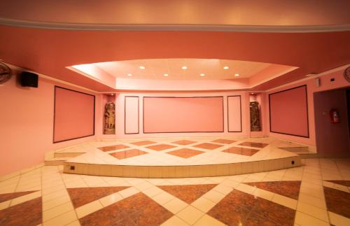 hotel kinnera comforts