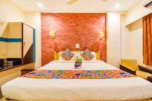 hotel kinnera comforts