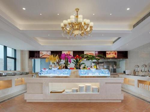 vienna hotel yunnan maitreya huquan