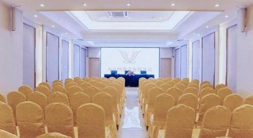 vienna hotel guangxi liuzhou sanjiang gulou niaochao passenger station