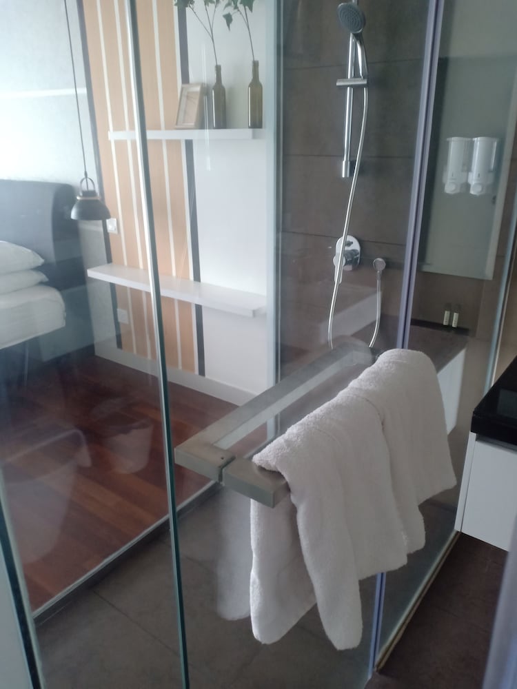 zoom inn boutique hotel danga bay johor bahru