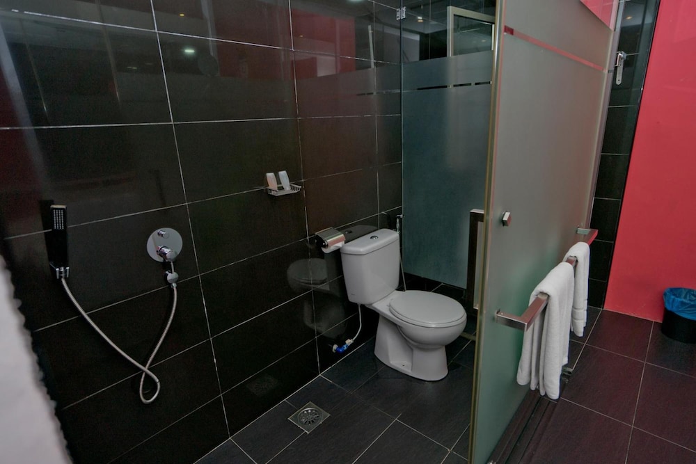 zoom inn boutique hotel danga bay johor bahru