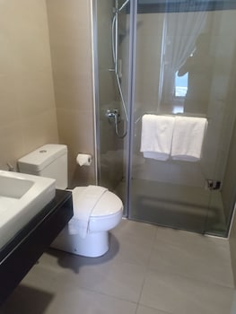 zoom inn boutique hotel danga bay johor bahru