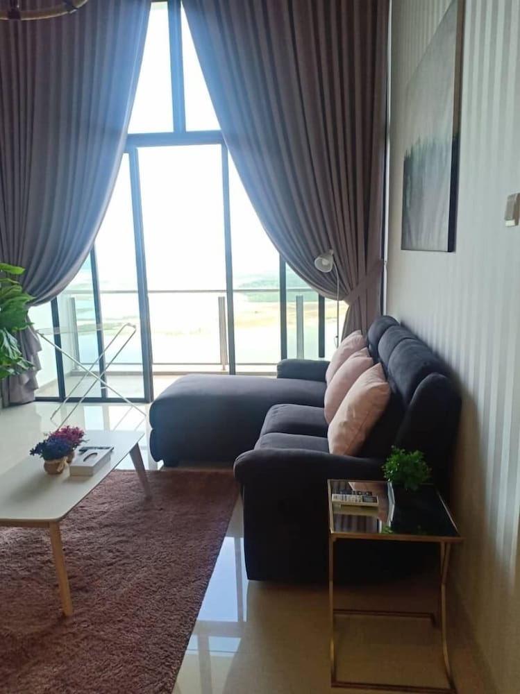 zoom inn boutique hotel danga bay johor bahru