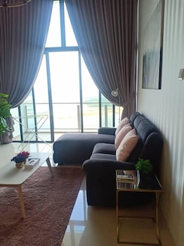 zoom inn boutique hotel danga bay johor bahru