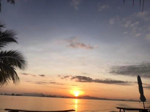 koh yao yai sea breeze house