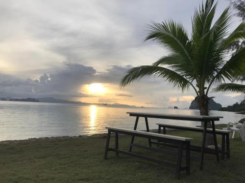 koh yao yai sea breeze house