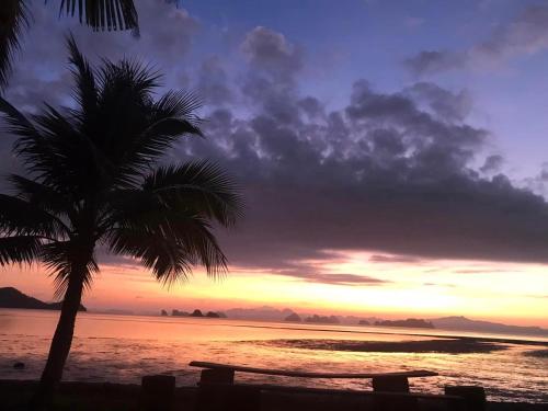 koh yao yai sea breeze house