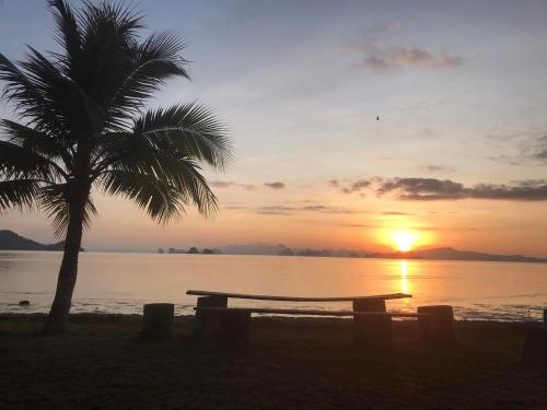 koh yao yai sea breeze house