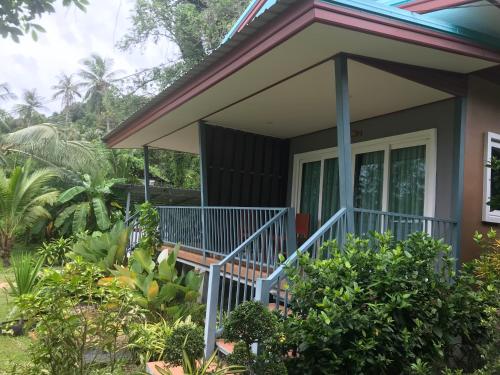 koh yao yai sea breeze house