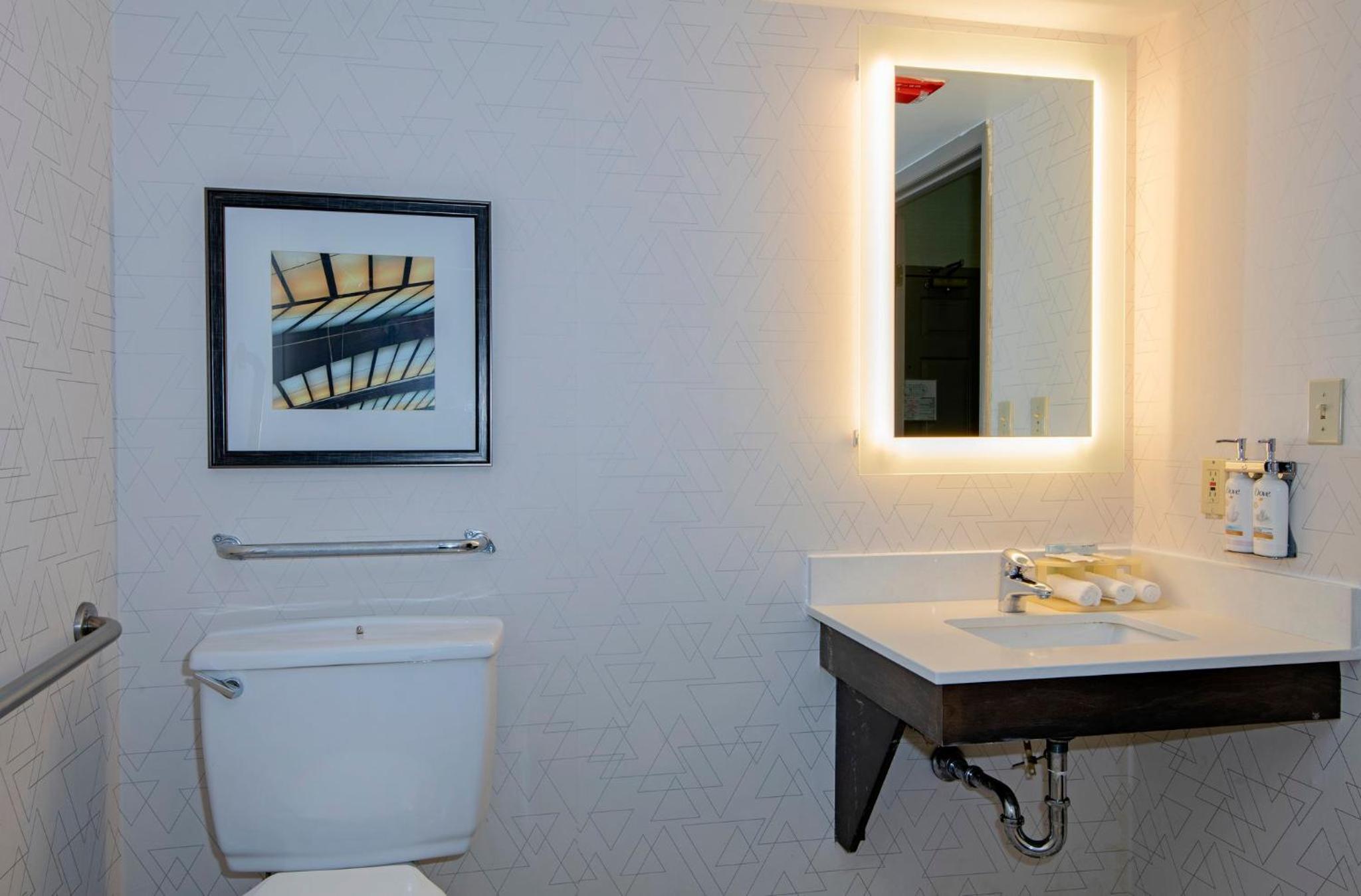 holiday inn express kamloops by ihg