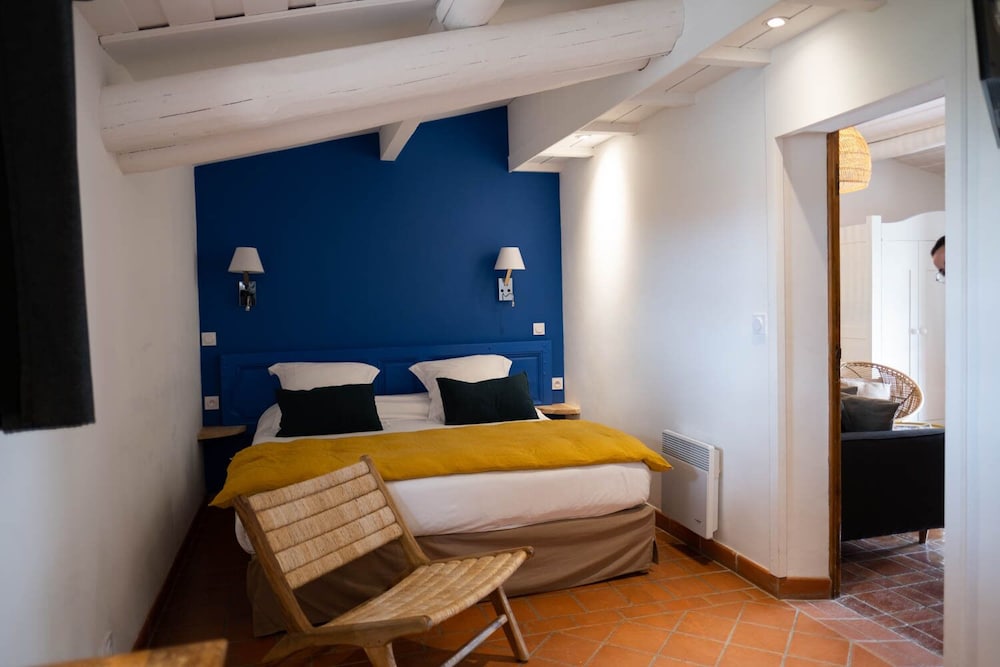 relais de loustau camarguen