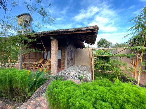 mekong silt ecolodge