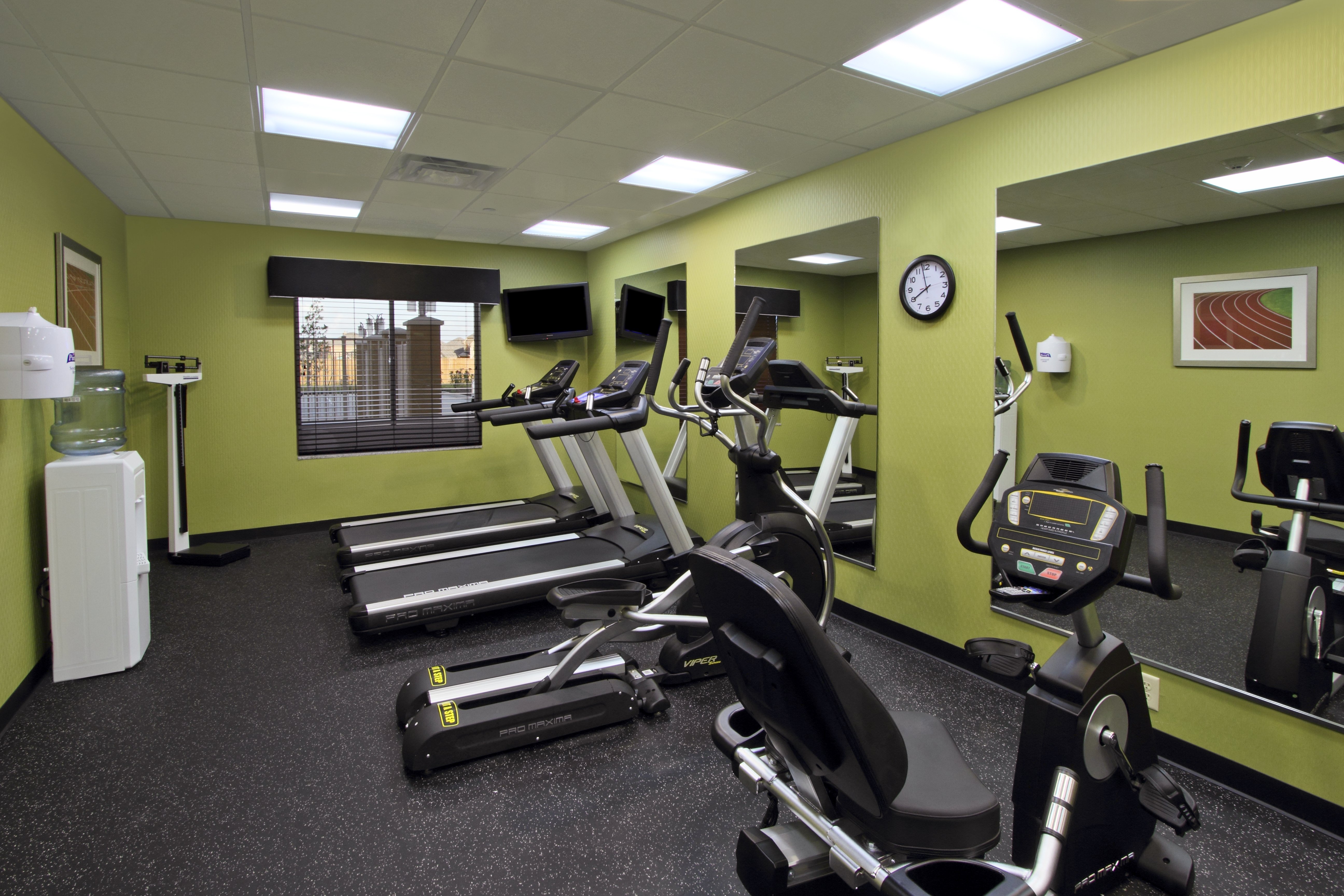 holiday inn express and suites houston east baytow