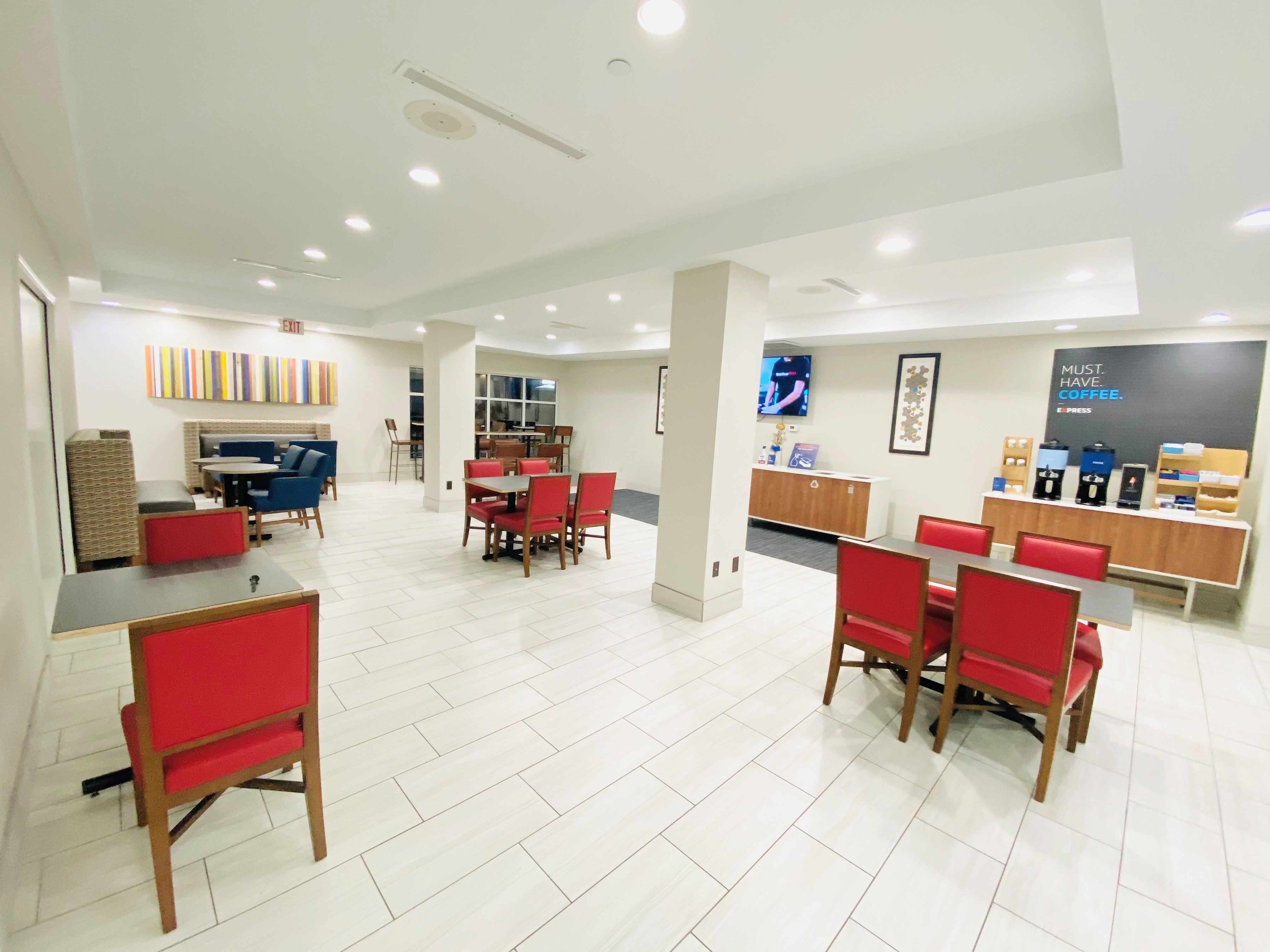 holiday inn express and suites houston east baytow