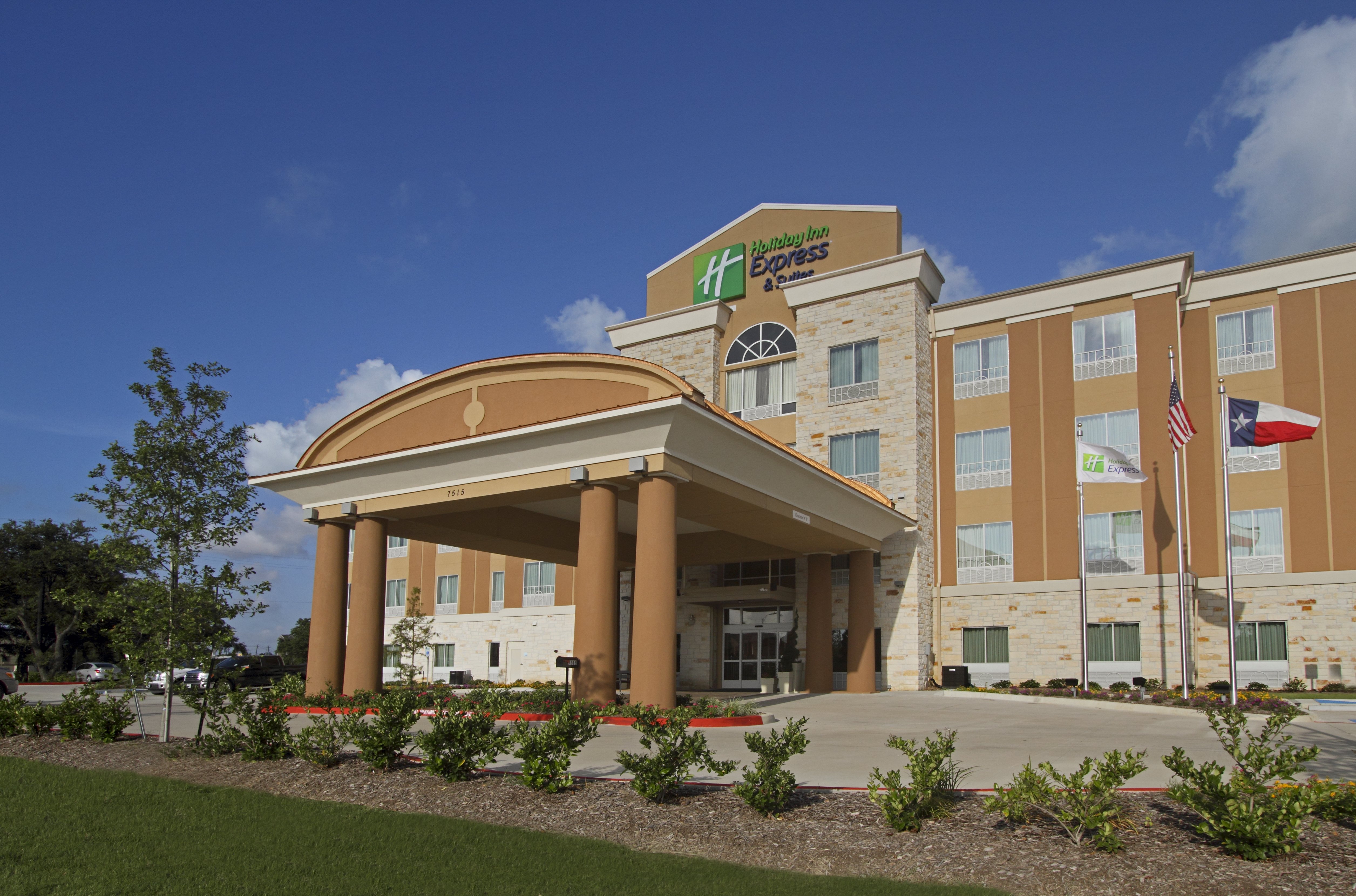 holiday inn express and suites houston east baytow