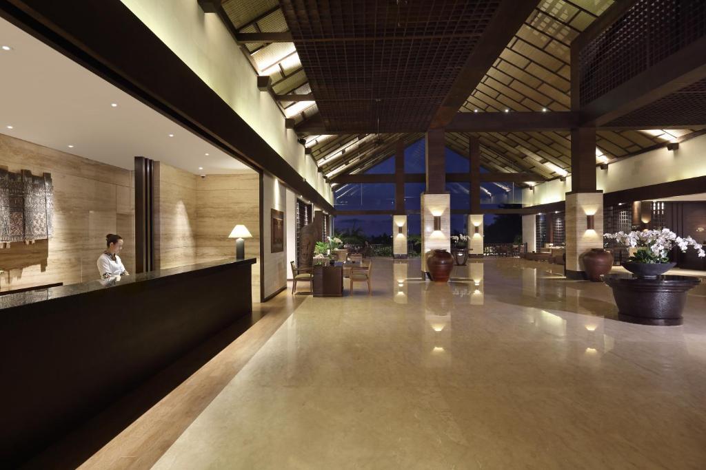 grand luley manado
