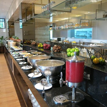 grand luley manado
