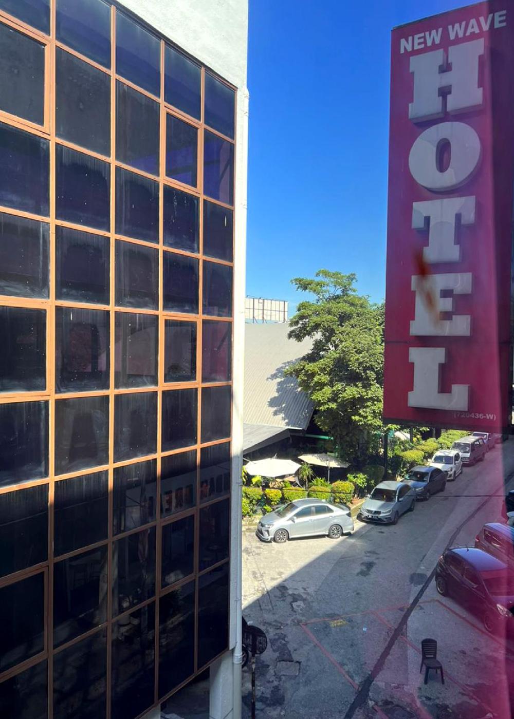 new wave hotel melawati