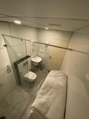 munnar ice queen resorts