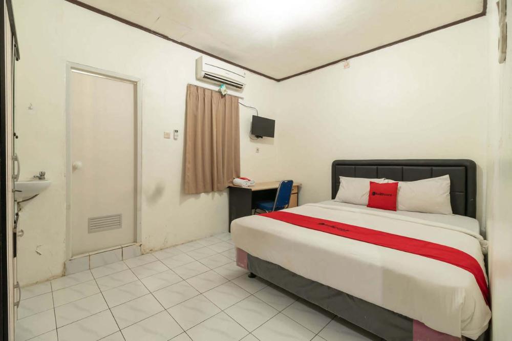 reddoorz near pondok indah water park